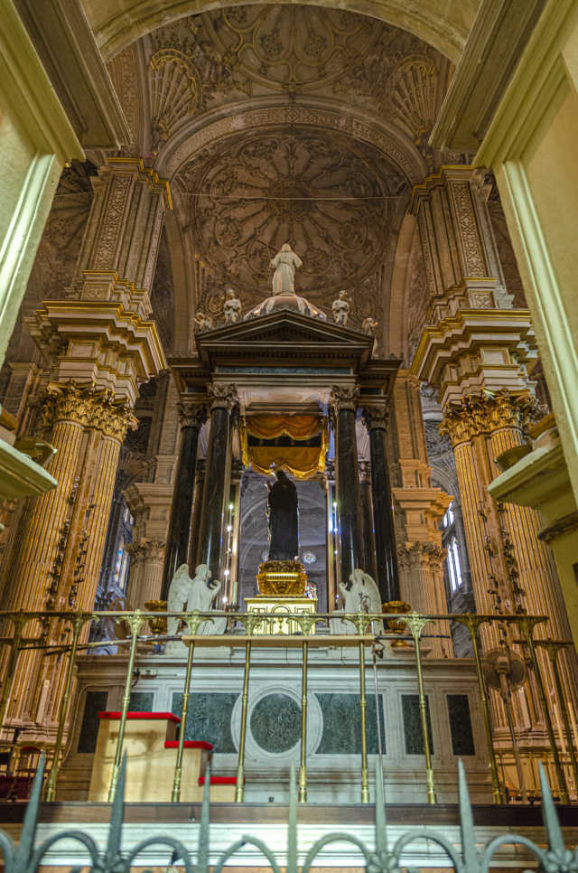 Málaga 035 - Santa Iglesia Catedral Basílica de la Encarnación.jpg